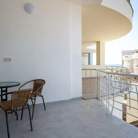 Gold Bugazz Apartment Gribovka Exterior photo