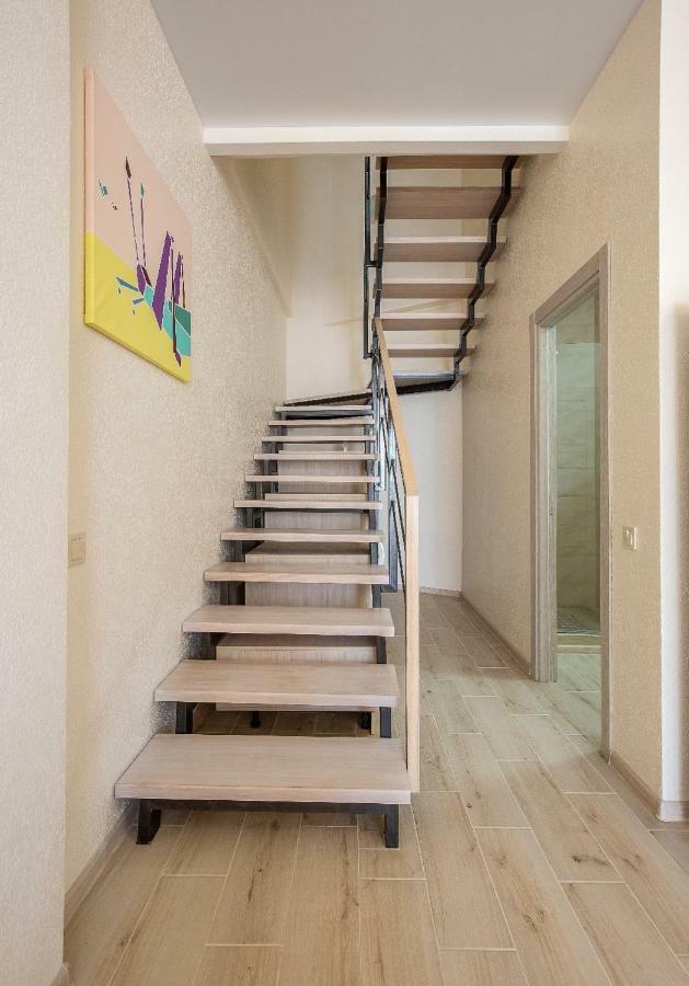 Gold Bugazz Apartment Gribovka