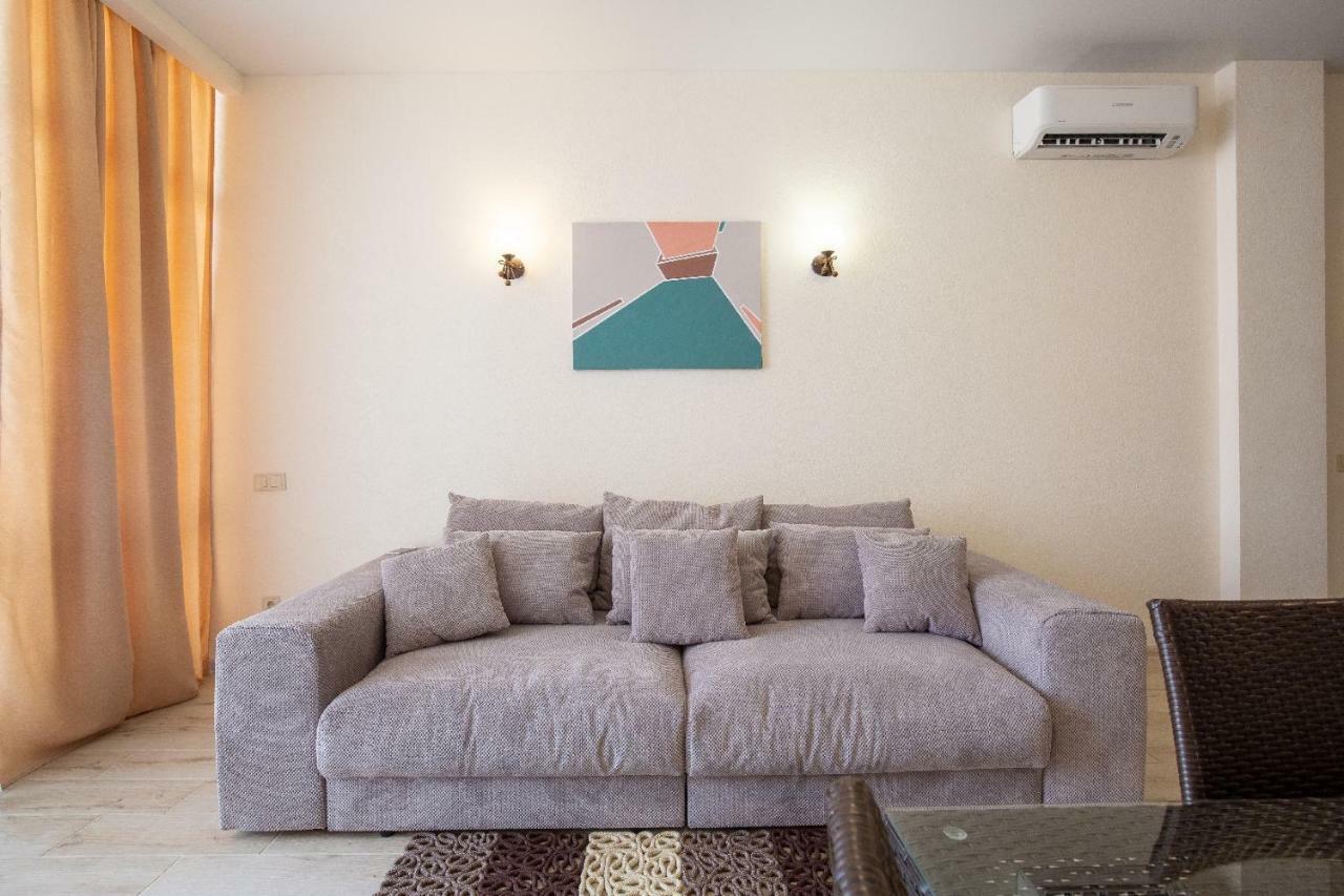 Gold Bugazz Apartment *